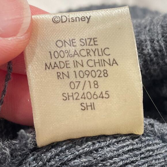 Disney Unisex Ribbed Knit Hat / Beanie  Mickey Mouse, Gray, Red, White - Picture 6 of 6